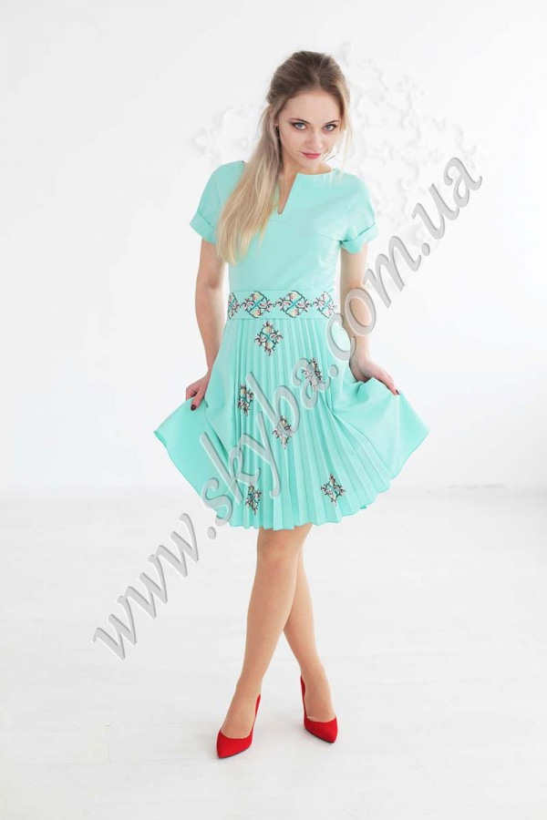 Женское платье СК6254 с вышитым поясом и плиссе